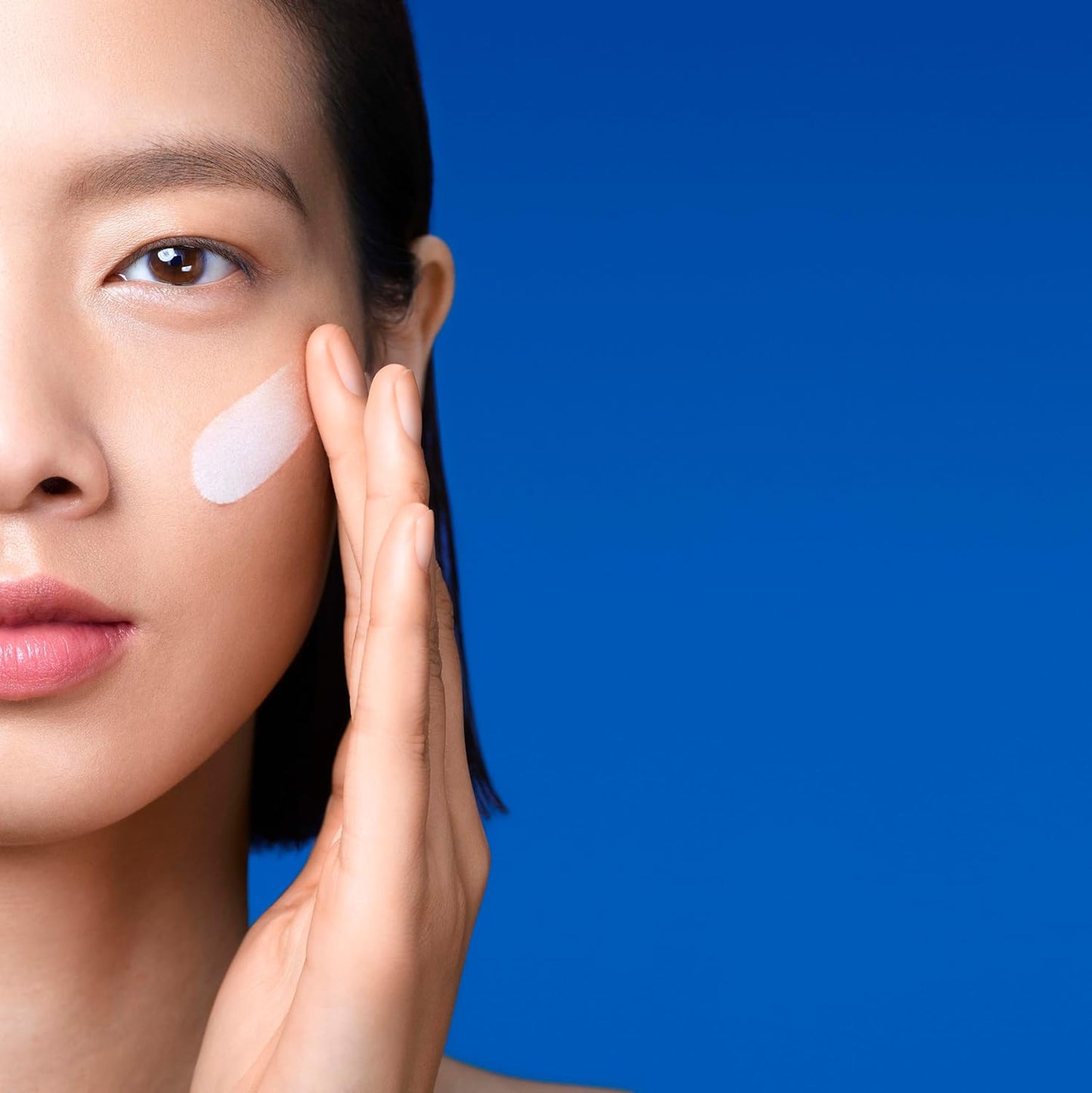La Roche-Posay Anthelios UVMune 400 Ultra-Light Invisible Fluid, Non-Perfumed Sun screen for Sensitive Skin SPF50+ 50ml
